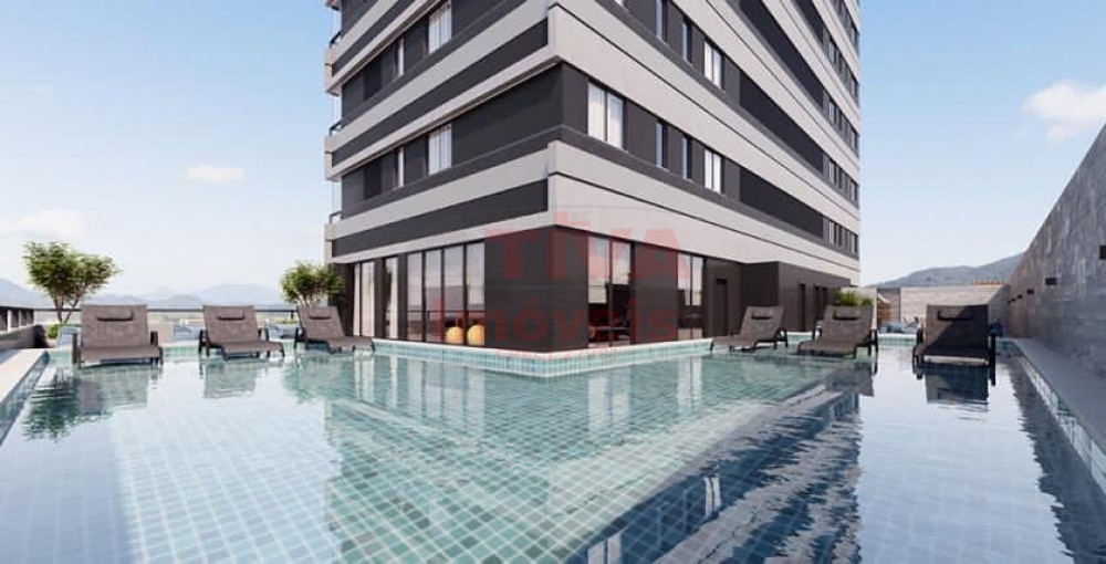 Residencial prximo ao mar em Meia Praia / Itapema