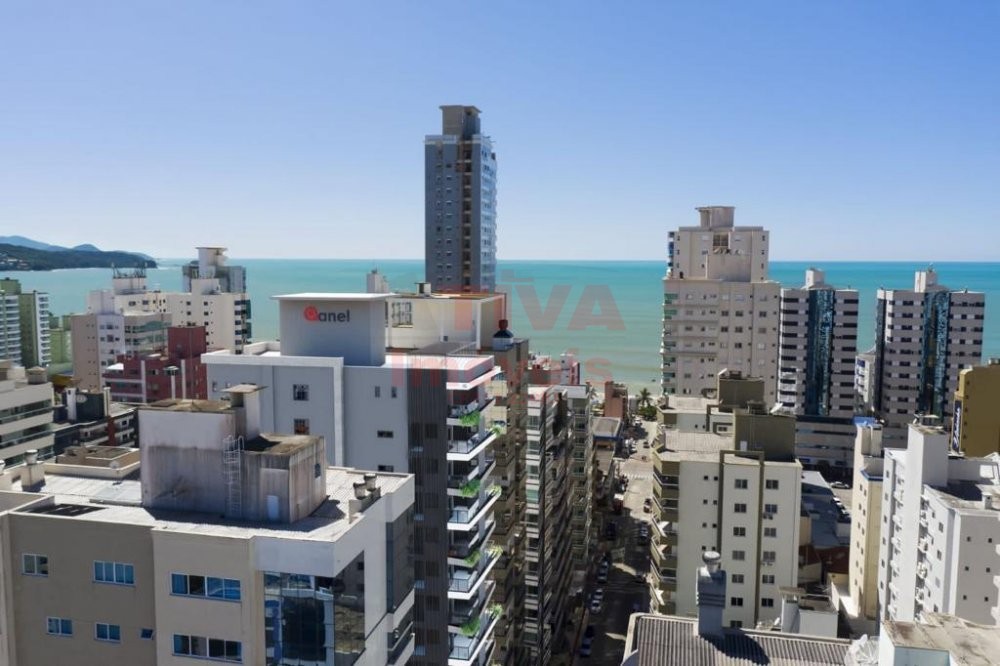 Apartamento com 3 sutes Meia Praia Itapema SC